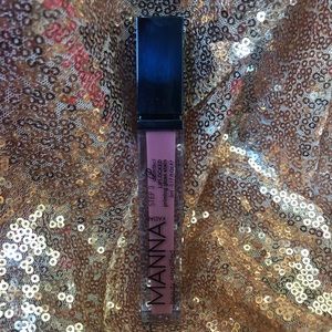 Mannakadar Lip-locked Priming Gloss Stain